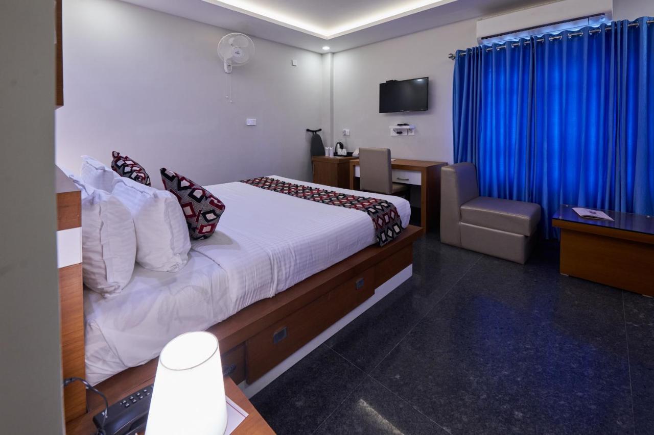 מלון Thrissur Vidya Residency מראה חיצוני תמונה