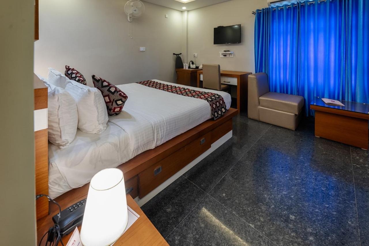 מלון Thrissur Vidya Residency מראה חיצוני תמונה