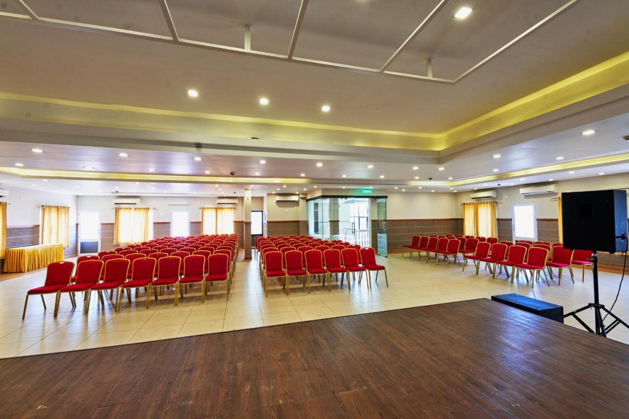 מלון Thrissur Vidya Residency מראה חיצוני תמונה